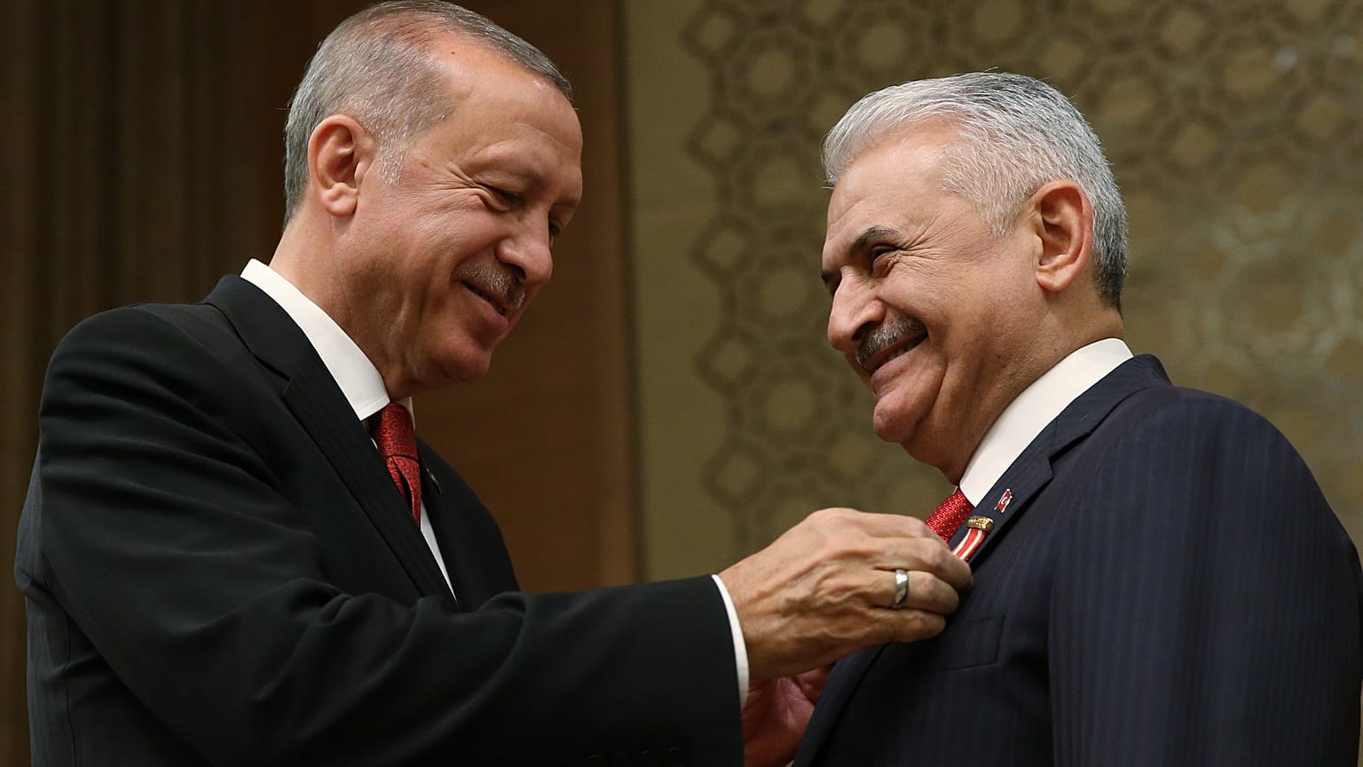 Erdoğan: “Yıldırım bazıları gibi yolunu şaşırmadı" 