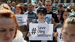 Кремль обещает рассмотреть прошение о помиловании Сенцова