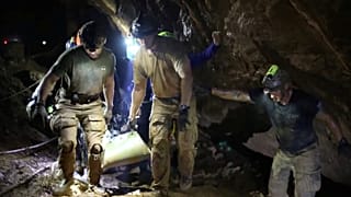 Csak egy órát akart a barlangban tölteni a thai focicsapat