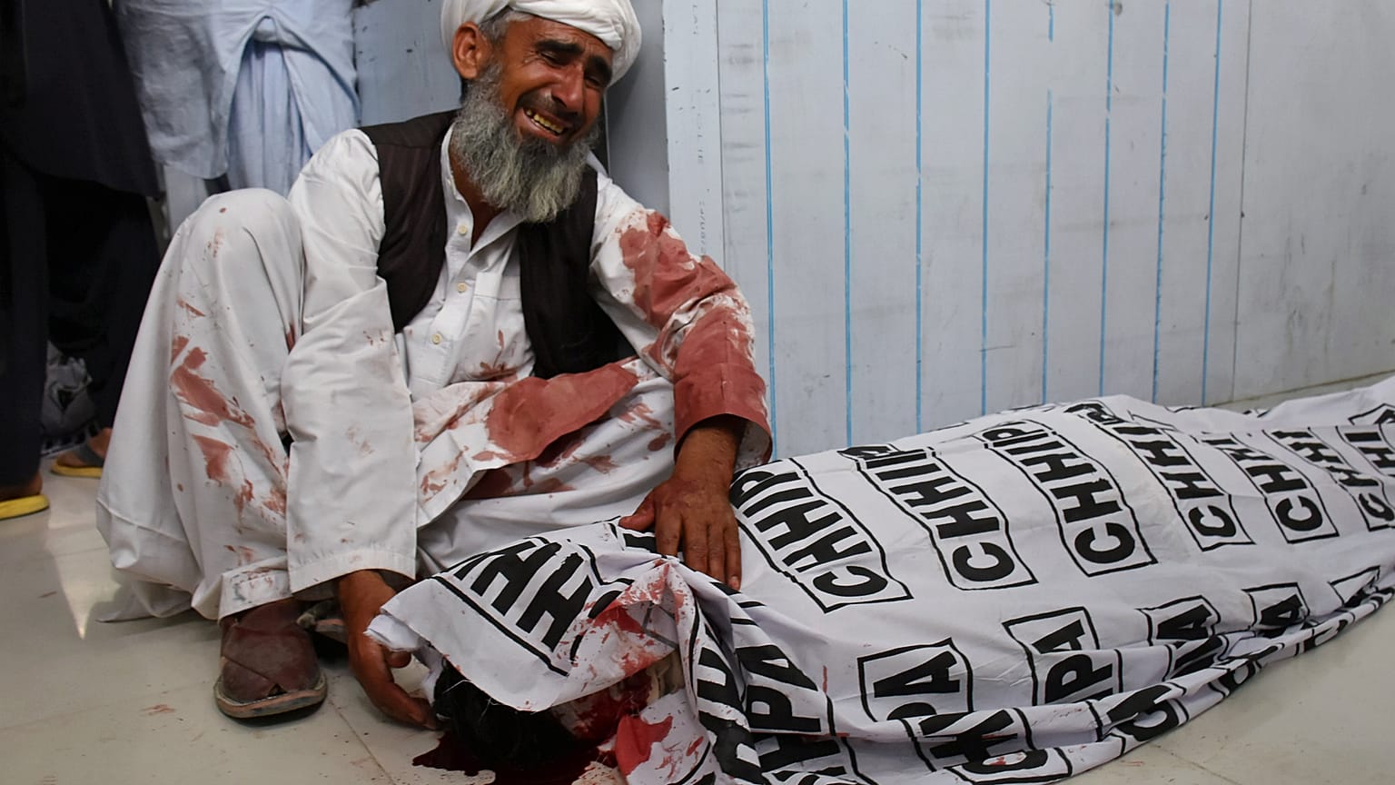 Pakistan'da genel seçim öncesi miting meydanları kana bulandı