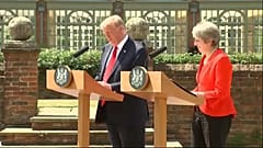 Trump, da ofensiva aos elogios a May