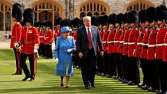 Елизавета II пригласила чету Трампов на чай