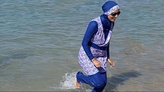 محكمة بلجيكية تسقط حظر البوركيني في المسابح