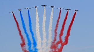 What do the French like and dislike about their country?