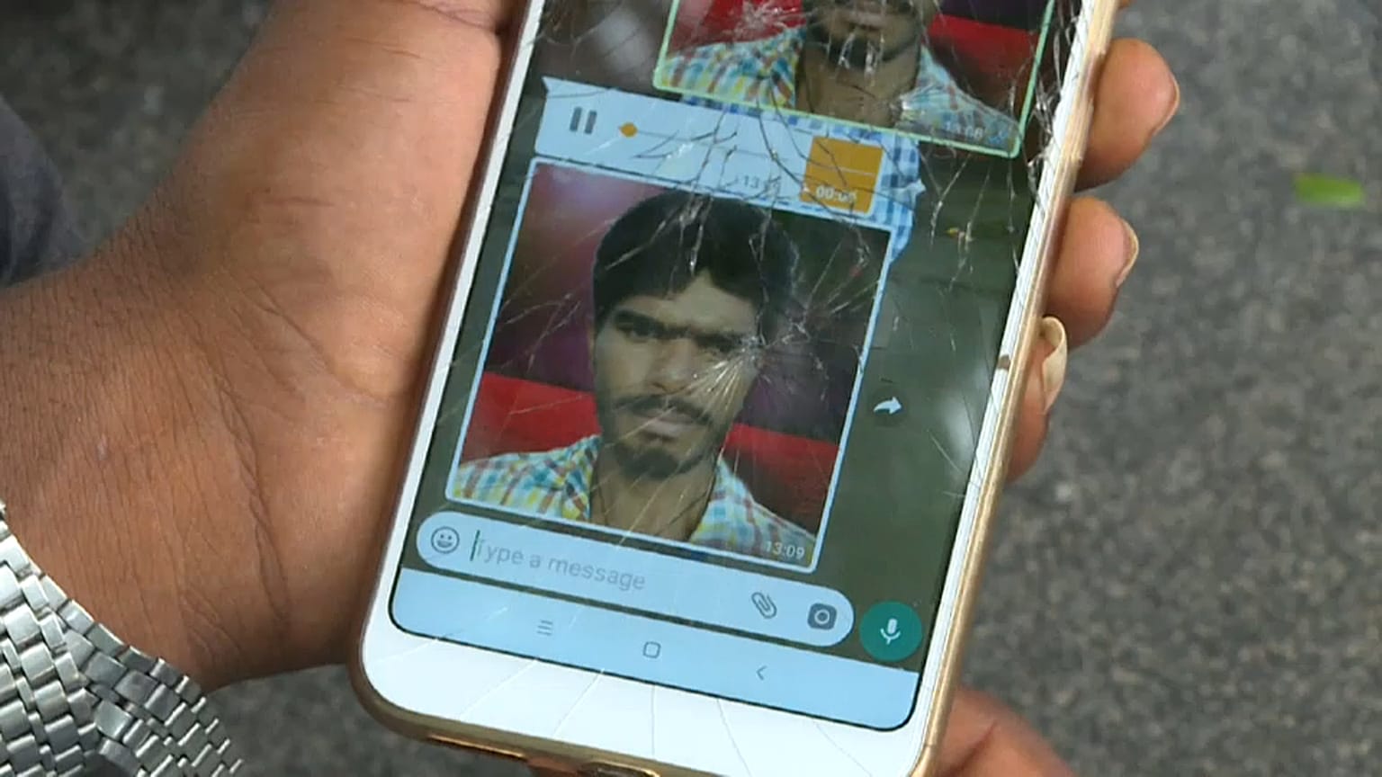 اعتقال 25 شخصا في جريمة قتل بسبب أخبار كاذبة على "واتساب" 