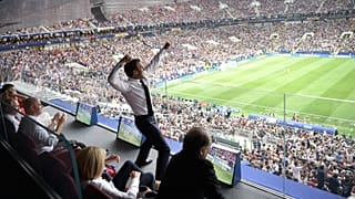 Fransa attı Cumhurbaşkanı Macron havalara uçtu