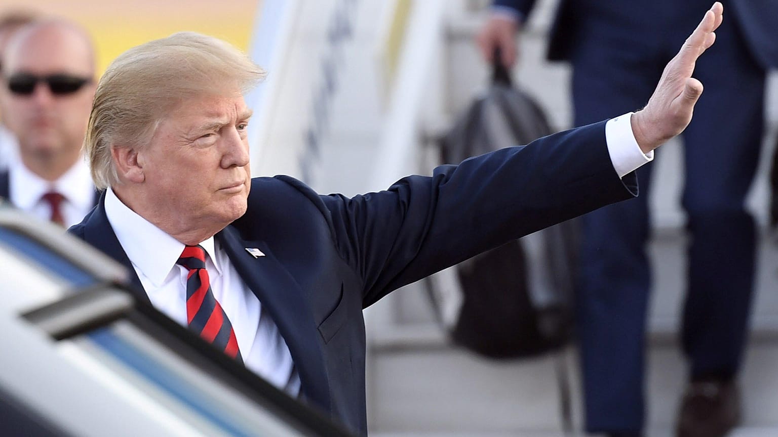 Trump: "L'Ue nemica nel commercio"
