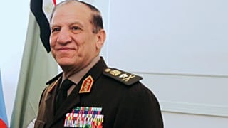 رئيس الأركان المصري السابق سامي عنان في حالة "حرجة" بالمستشفى