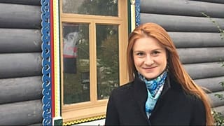 Chi è Maria Butina, la "spia russa" a cui piacciono le armi