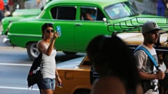 Los teléfonos móviles ya tendrán Internet en Cuba