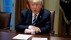 Trump: Helsinki'de dilim sürçtü, aslında tam aksini kast etmiştim"
