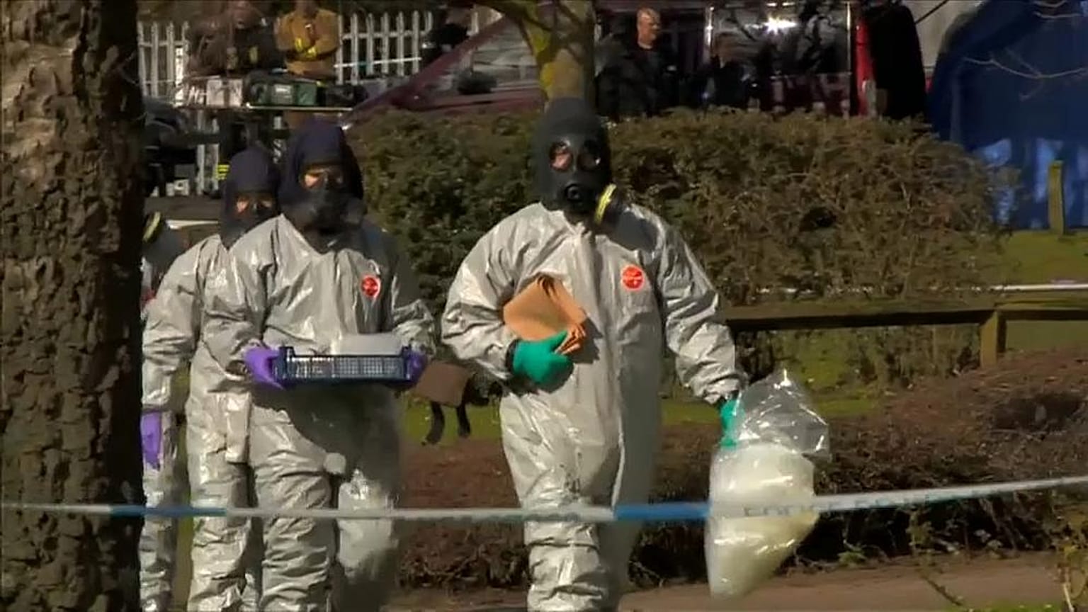 İngiltere'de ajan Skripal ve kızına saldırı düzenleyenlerin kimliği tespit edildi