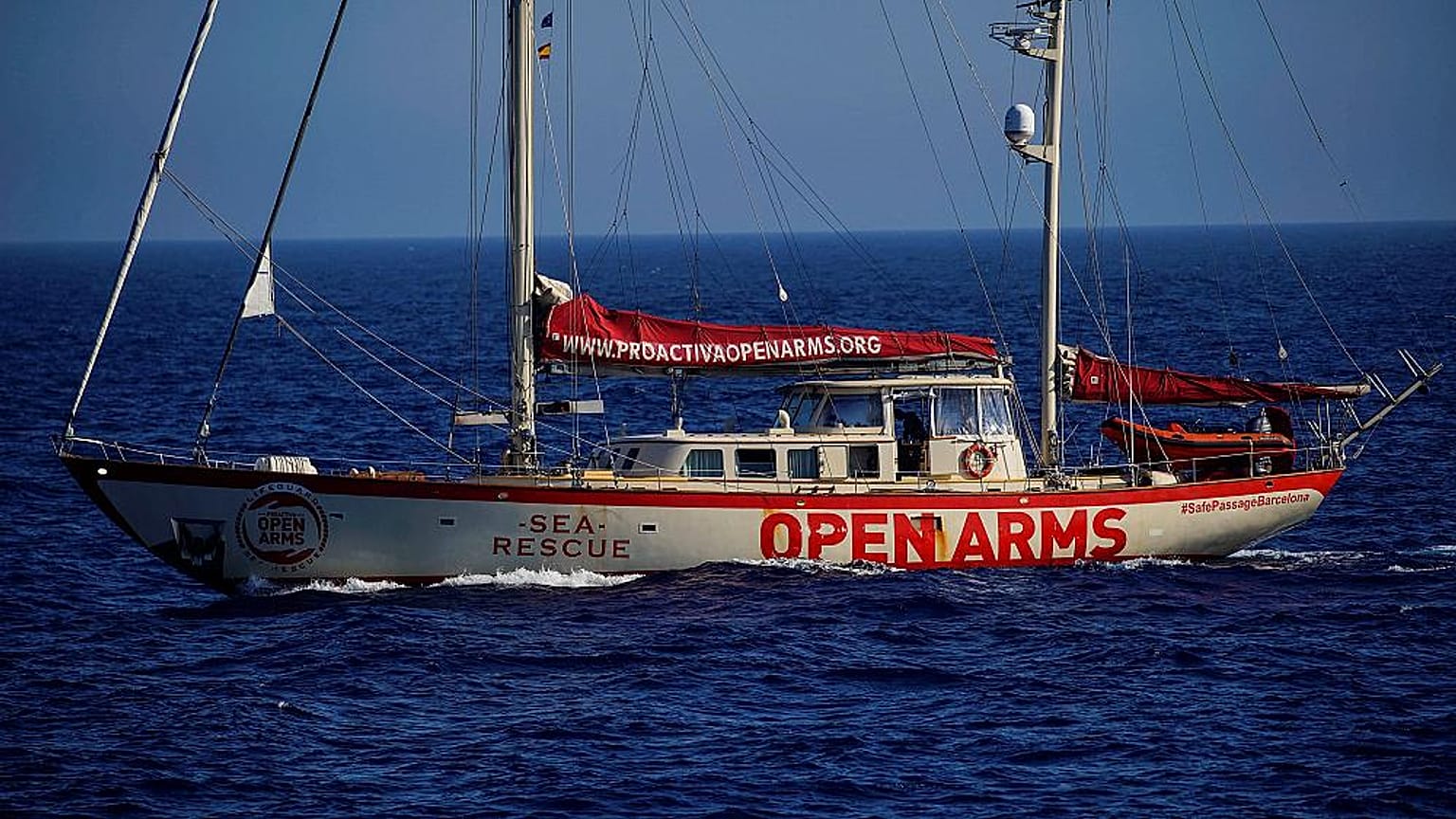 El Open Arms pone rumbo a España tras la disputa con Italia
