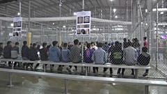 ΗΠΑ: Kαταγγελίες για κακοποίηση ανηλίκων μεταναστών