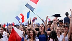 Molestie sessuali mentre la Francia vinceva la Coppa del Mondo