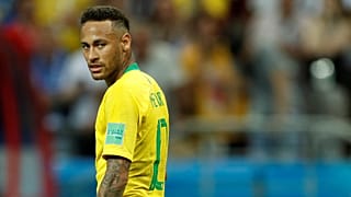 Neymar marad Párizsban