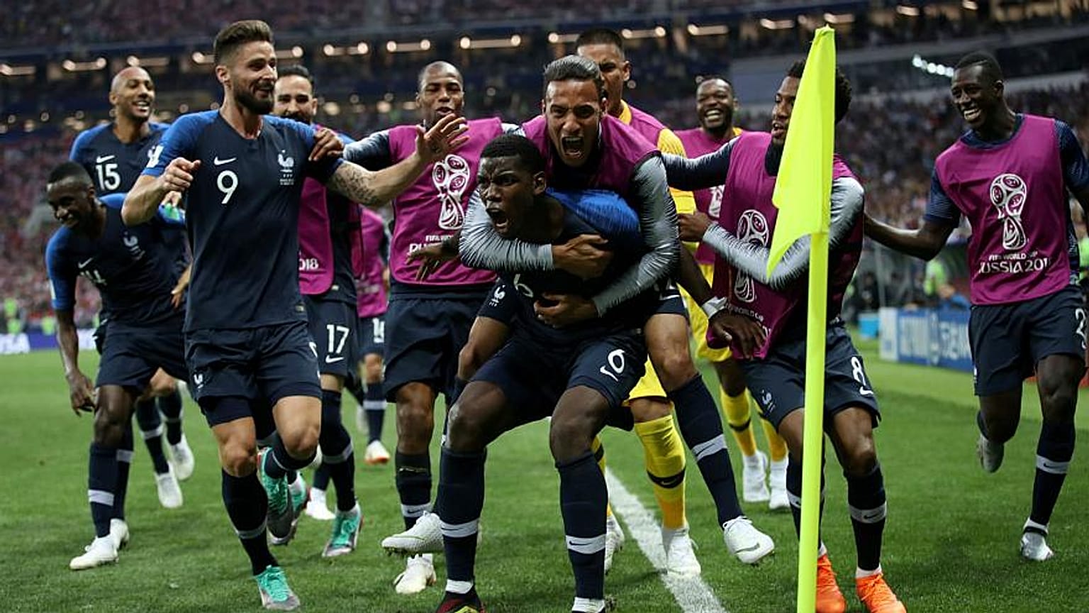 8 وجهات نظر مختلفة بشأن "إفريقية" المنتخب الفرنسي 