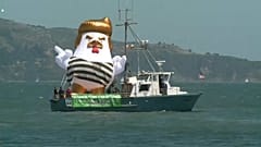 Un poulet gonflable à l'effigie de Donald Trump fait sensation dans la baie de San Francisco