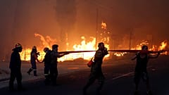 Τραγωδία στην Αττική - Πάνω από 20 νεκροί από τις πυρκαγιές 