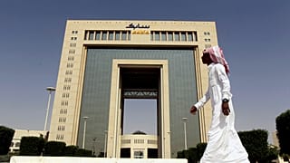 مصادر: صفقة سابك تتيح للسعودية تأجيل طرح أرامكو 