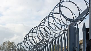 Избиения в ярославской колонии: первые задержания и побег адвоката