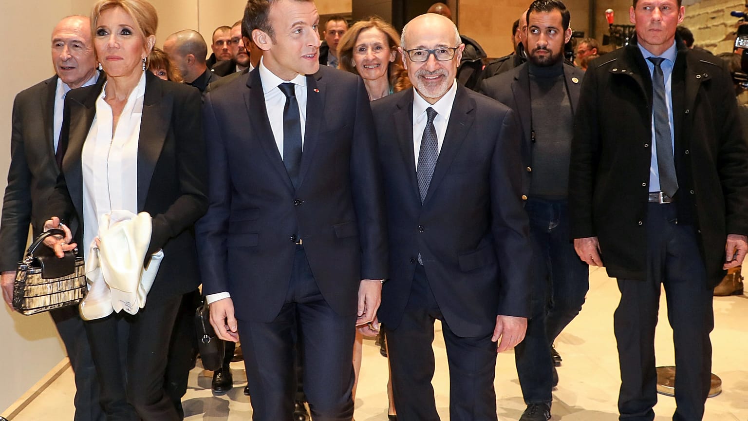 Πληθαίνουν οι πιέσεις στον Μακρόν από την υπόθεση Μπεναλά