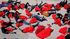 La Comisión Europea ofrece dinero a cambio de acoger centros para inmigrantes