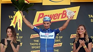 Julian Alaphilippe bei der Siegerehrung