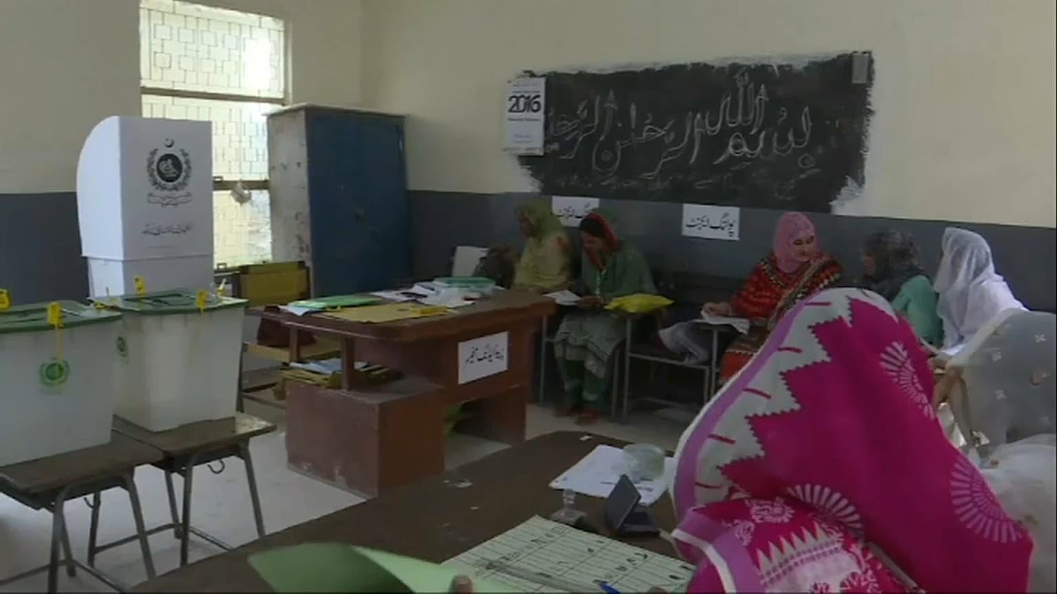 Jornada electoral en Pakistán ensombrecida por un atentado 