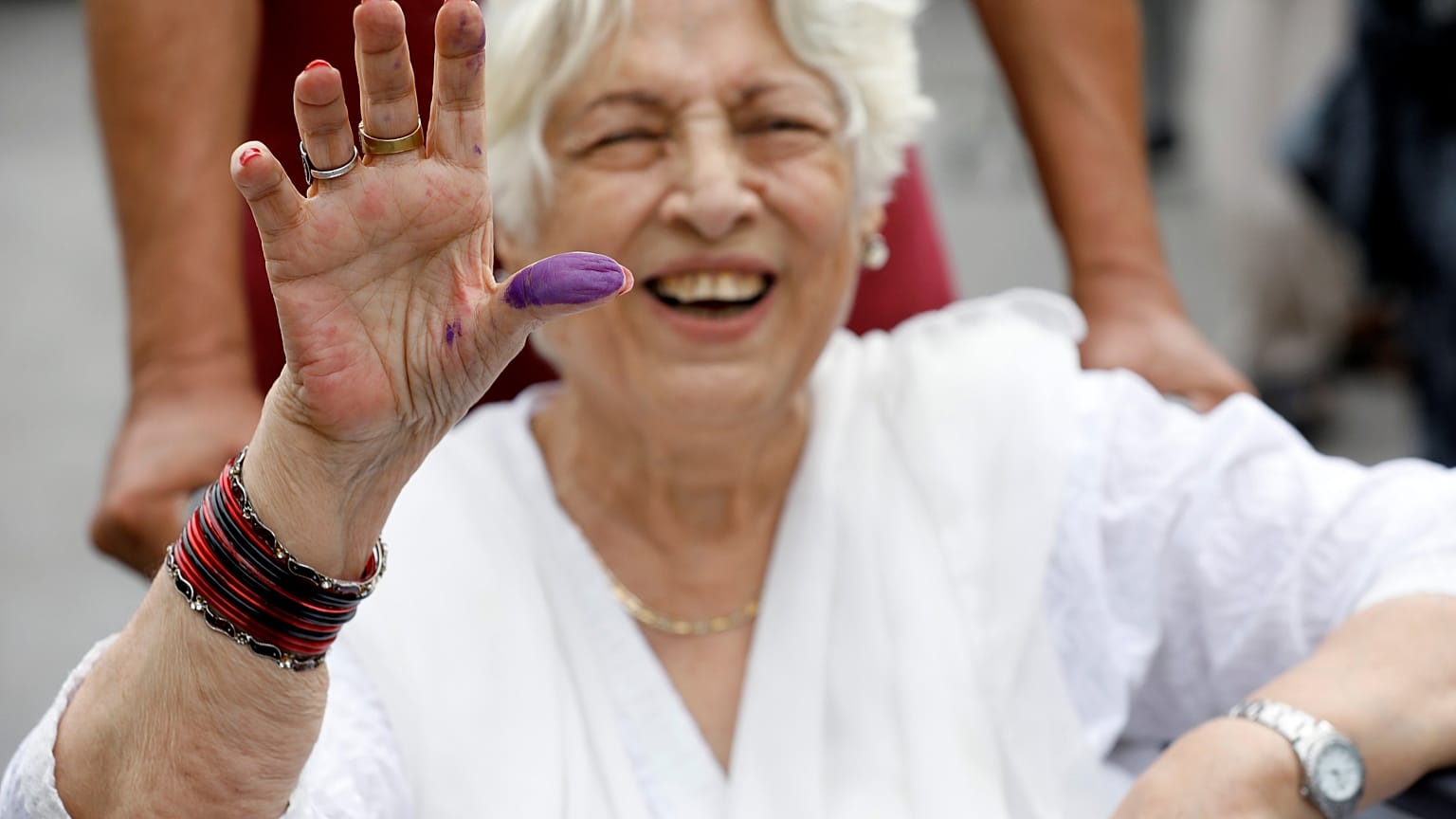 Στις κάλπες προσέρχονται δεκάδες εκατομμύρια Πακιστανοί