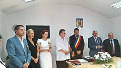 Mayor in tears after deputy decides to bestow town award on him
