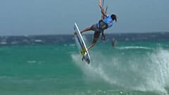 Kitesurfer italiano "voa" por 19 segundos