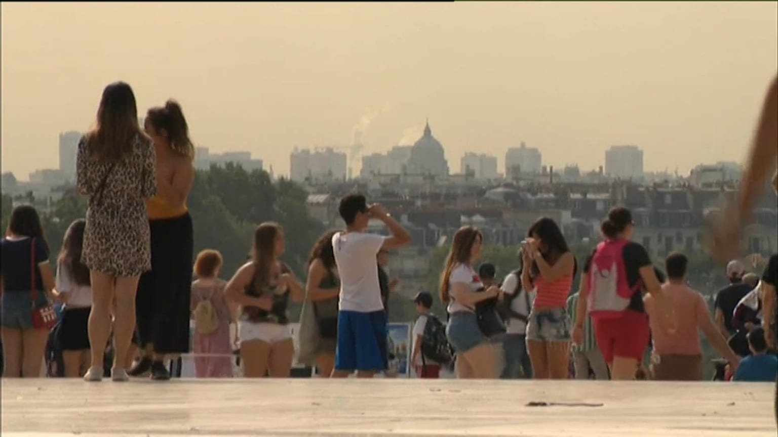 Francia: allerta per caldo e smog a Parigi, alte temperature fino a venerdì 