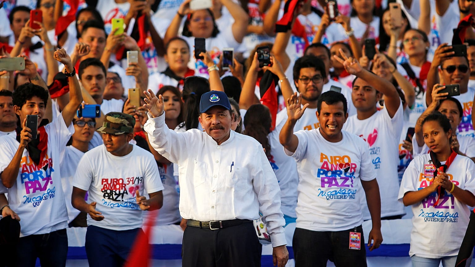 Ortega diz-se "aberto ao diálogo" com intervenientes na crise nicaraguense