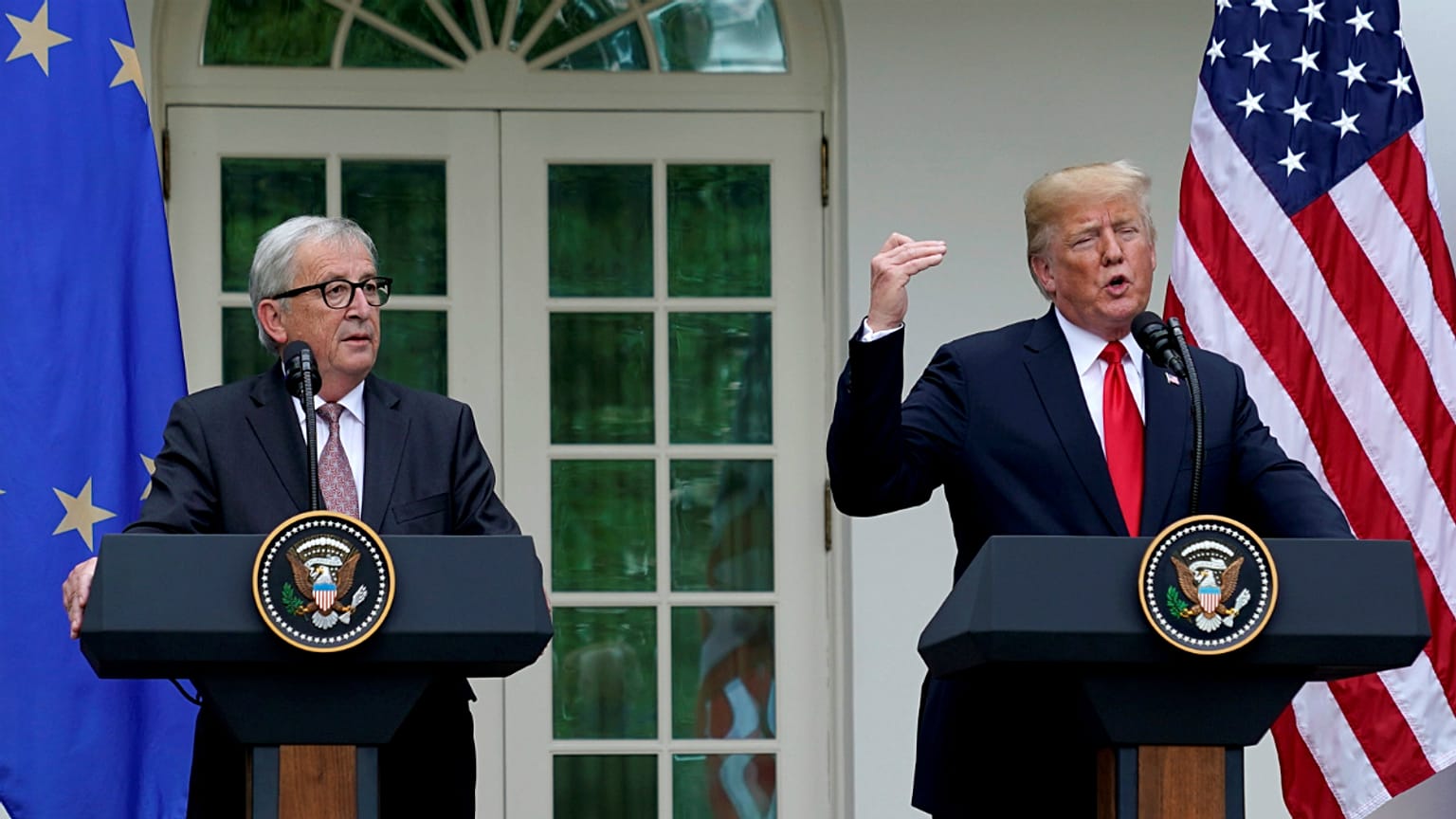Jean-Claude Juncker e Donald Trump juntos na Casa Branca
