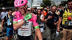 Les coureurs mordent la poussière du Tour