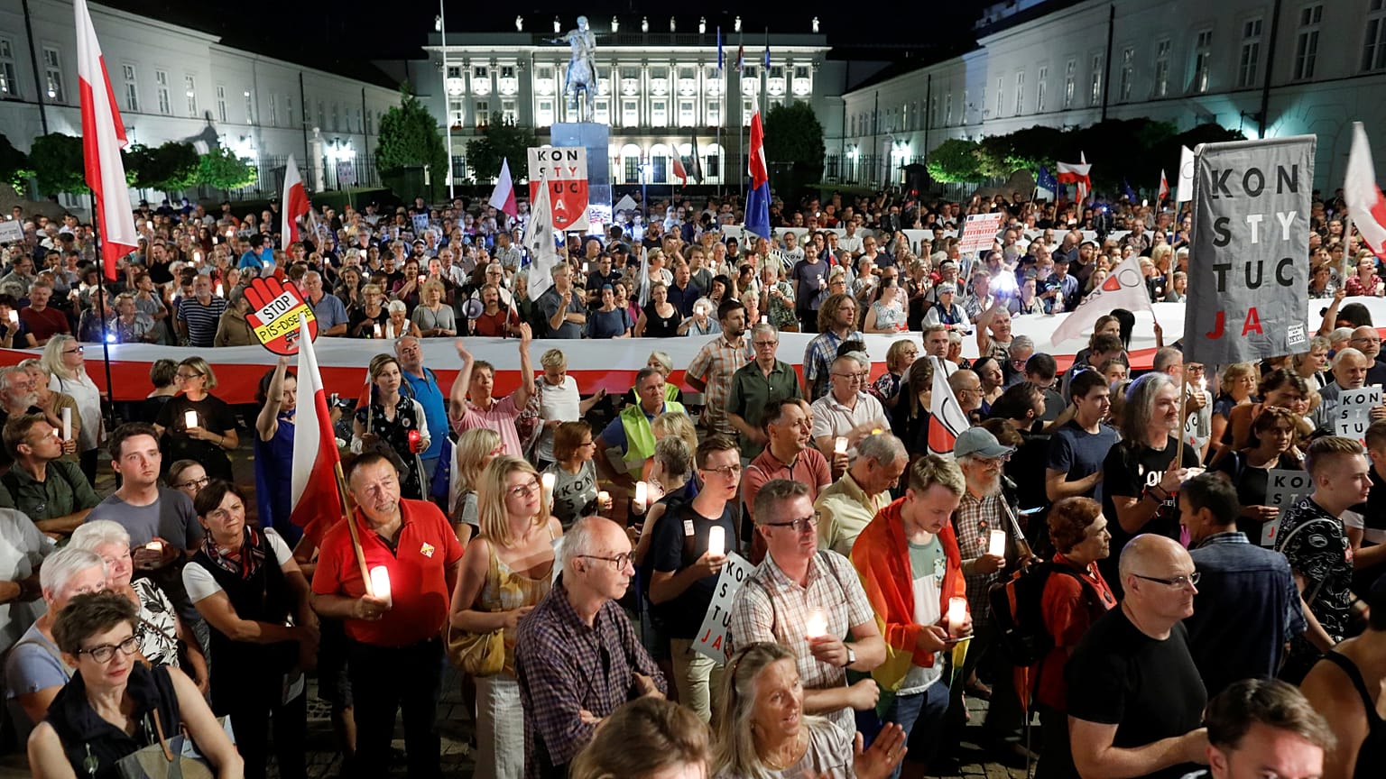 Pologne : "la justice s'écroule sous nos yeux"