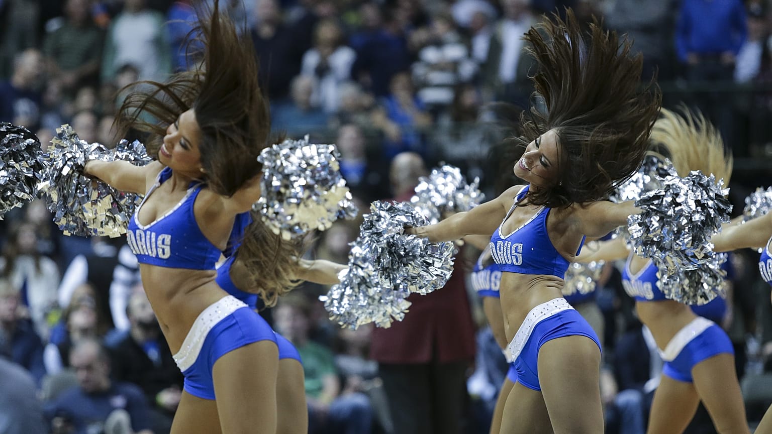 Dallas Mavericks ponpon kızları
