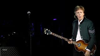 Paul McCartney de regresso à "caverna" de Liverpool