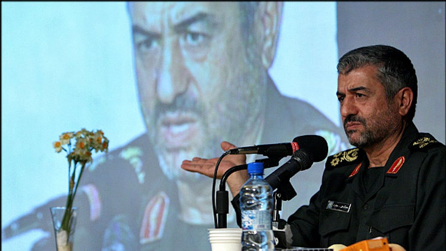 فرمانده سپاه: تهدیدهای نظامی خارجی جدی نیست، ضعف‌های داخلی جدی‌تر است