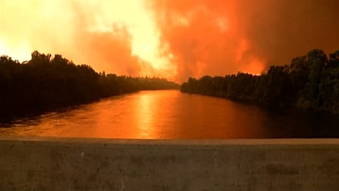 Carr-Feuer wütet in Nordkalifornien