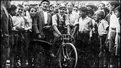 İtalyan bisikletçi Gino Bartali