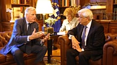 Ο διαπραγματευτής της ΕΕ για το Brexit Μ.Μπαρνιέ με τον ΠτΔ Πρ.Παυλόπουλο