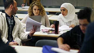 کارزار مهاجران برای روایت مشکلات زندگی در آلمان 