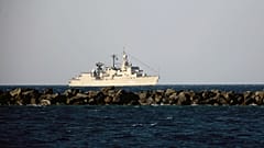 Διάσωση ναυαγού από τη Φρεγάτα «ΕΛΛΗ» (βίντεο)