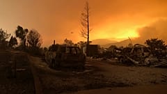 Incêndio na Califórnia faz 5 mortos