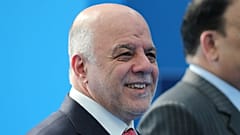 العبادي يقيل وزير الكهرباء مع استمرار الاحتجاجات ضد الفساد وضعف الخدمات 