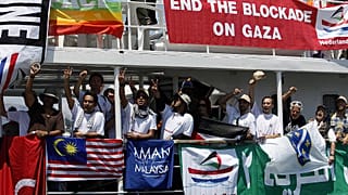 İsrail Gazze'ye tıbbi malzeme taşıyan Özgürlük Filosu'nu durdurdu
