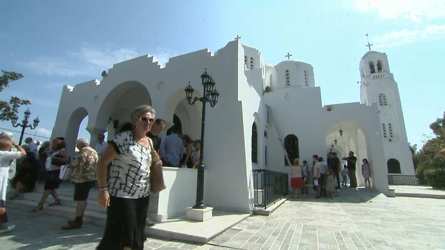 Gedenkgottesdienst für Waldbrandopfer in Mati