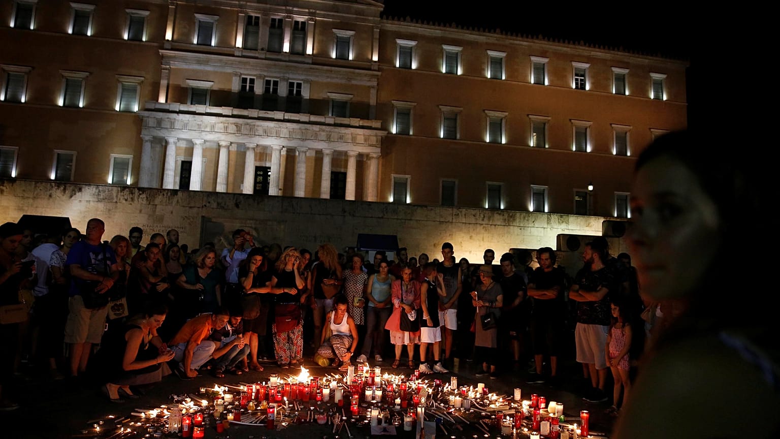 «Μια συγγνώμη» για τα θύματα της φονικής πυργκαγιάς 